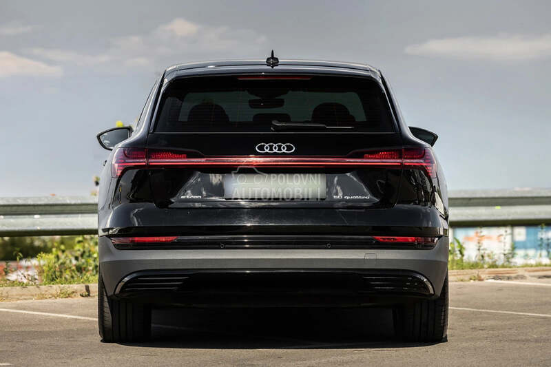 Audi e-tron 