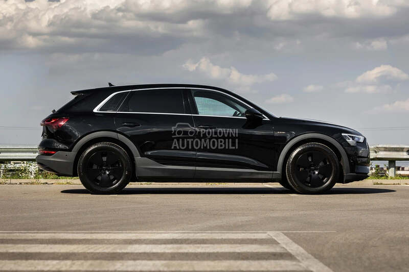 Audi e-tron 