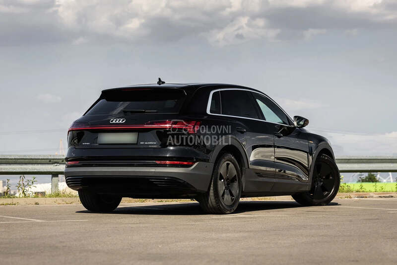 Audi e-tron 
