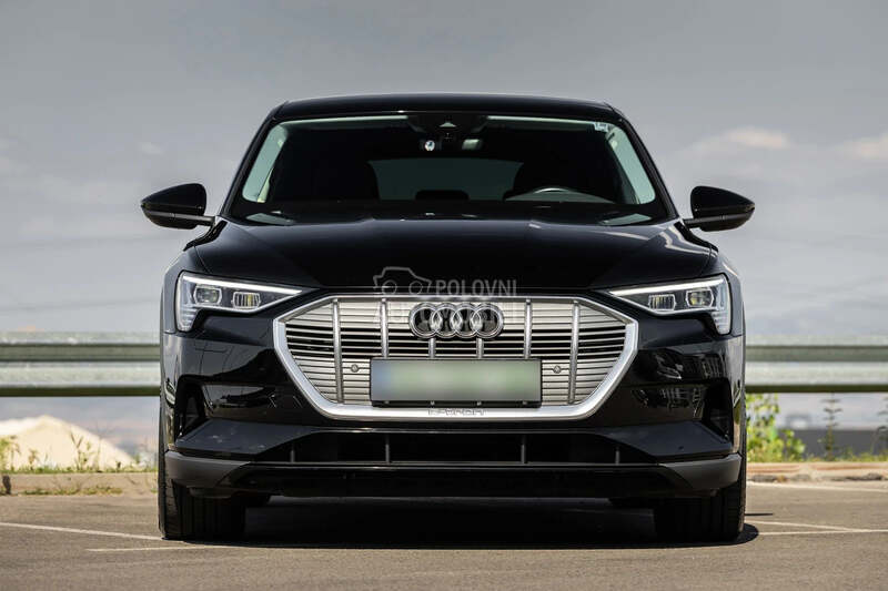 Audi e-tron 