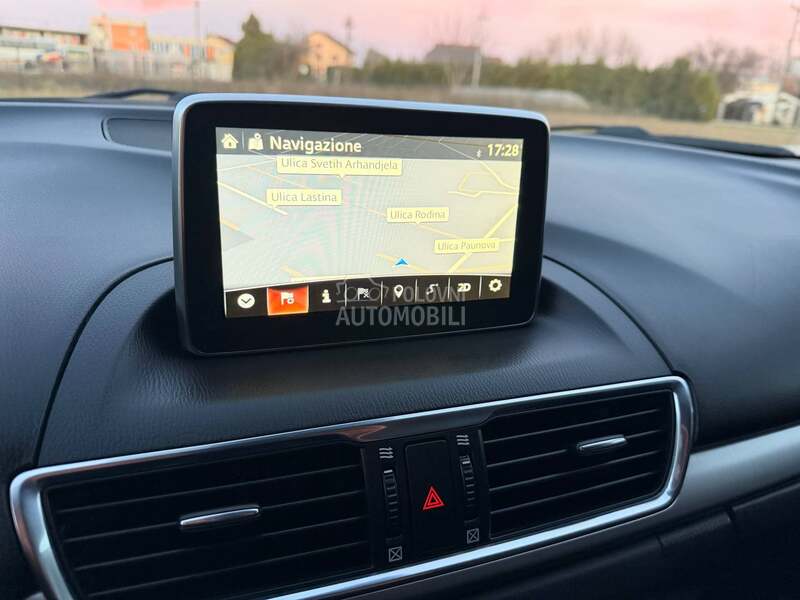 Mazda 3 1.5D/BOSE/KAMERA