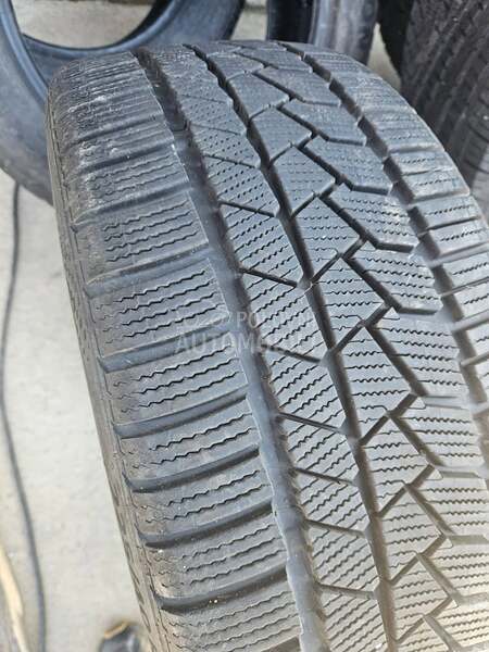 Continental 225/40 R19 Zimska