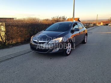 Opel Astra J 