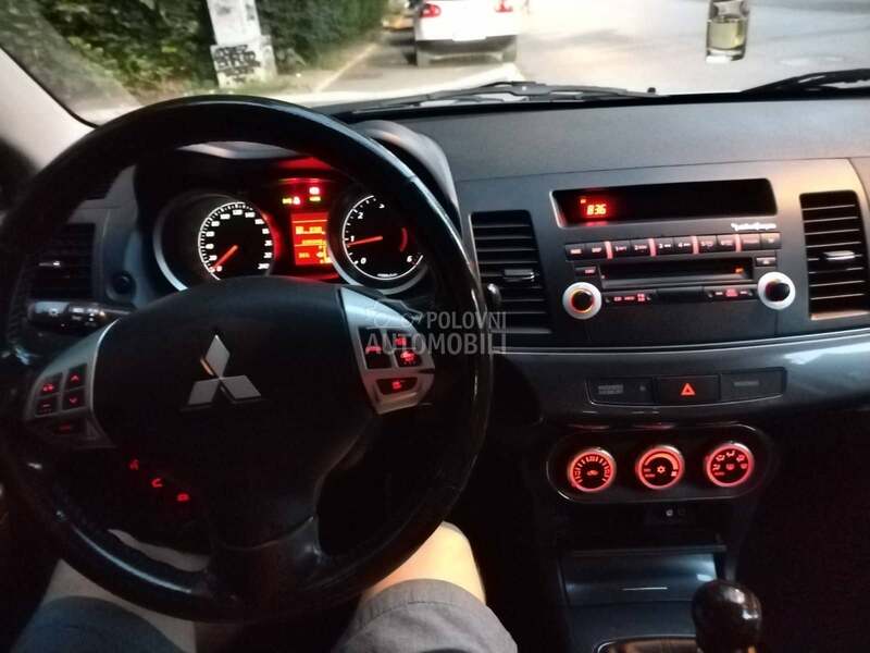 Mitsubishi Lancer 