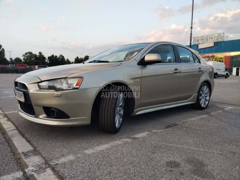 Mitsubishi Lancer 