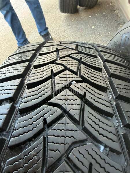 Dunlop 205/60 R16 Zimska