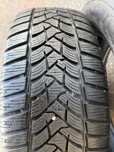 Dunlop 205/60 R16 Zimska