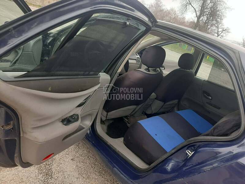 Renault Laguna 