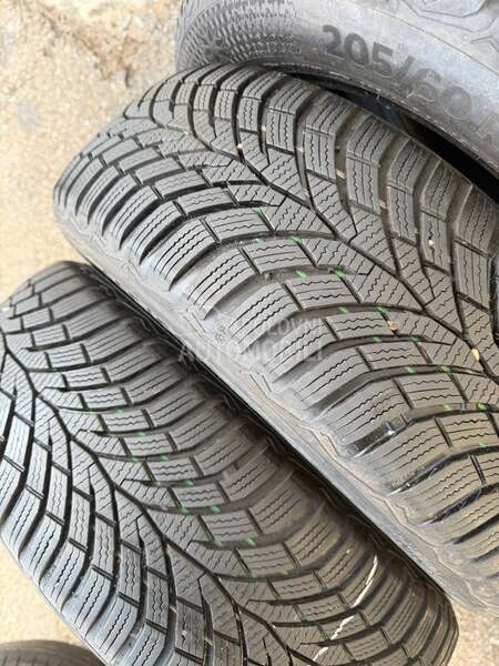 Continental 205/60 R16 Zimska