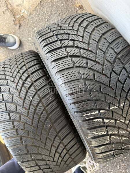 Bridgestone 205/40 R17 Zimska