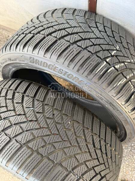 Bridgestone 205/40 R17 Zimska