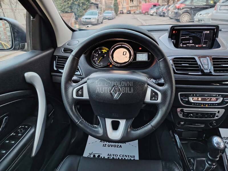 Renault Megane B O S E