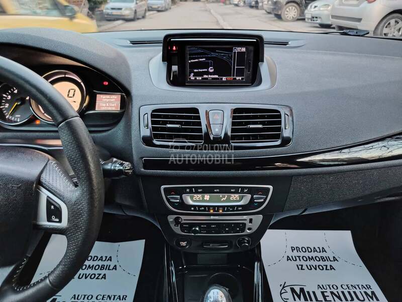 Renault Megane B O S E