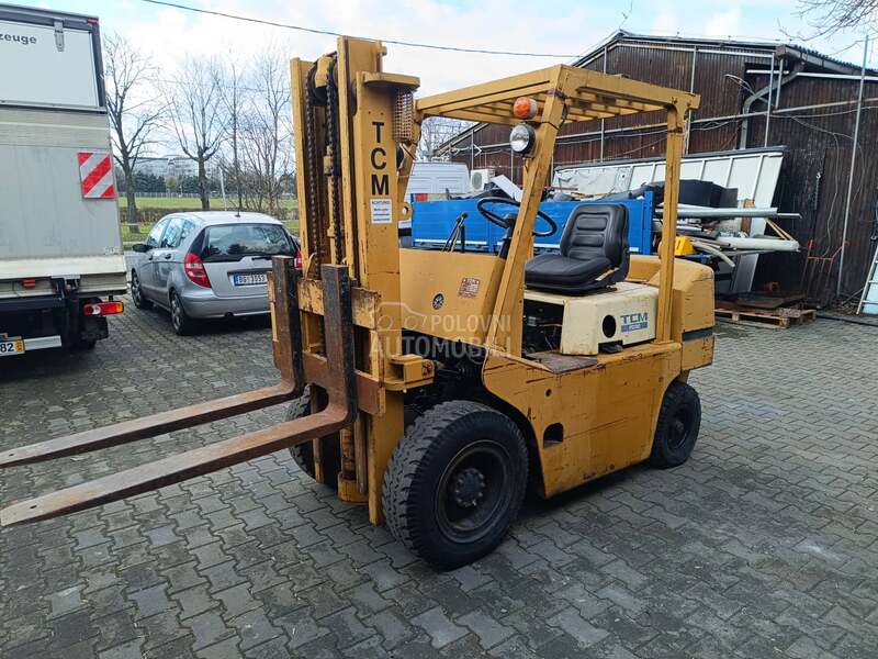 TCM FD 30 dizel 3 tone