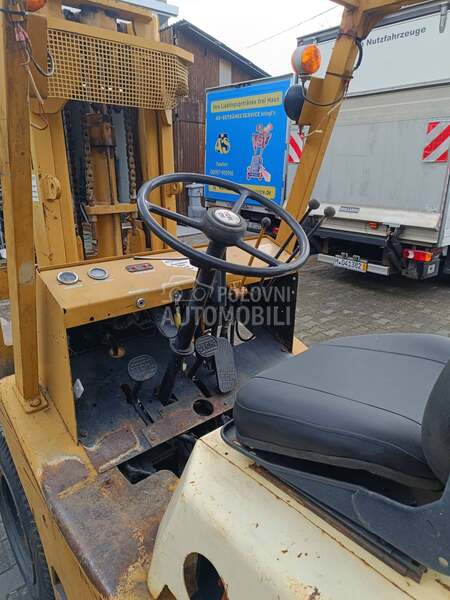 TCM FD 30 dizel 3 tone