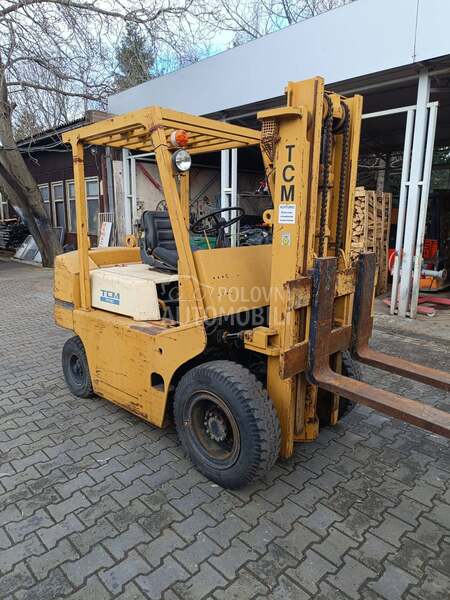 TCM FD 30 dizel 3 tone