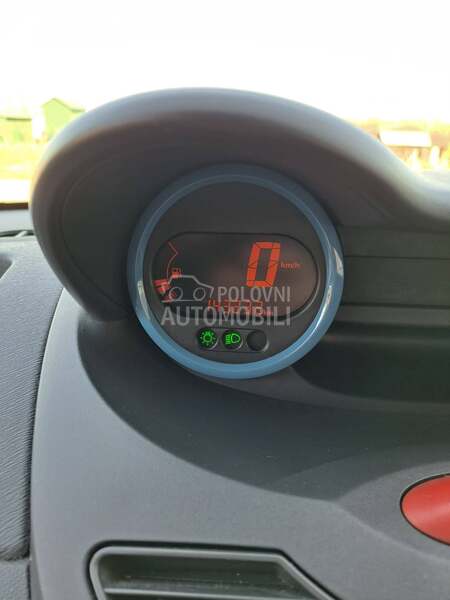 Renault Twingo 1.2 P-O-G-L-E-D-A-J