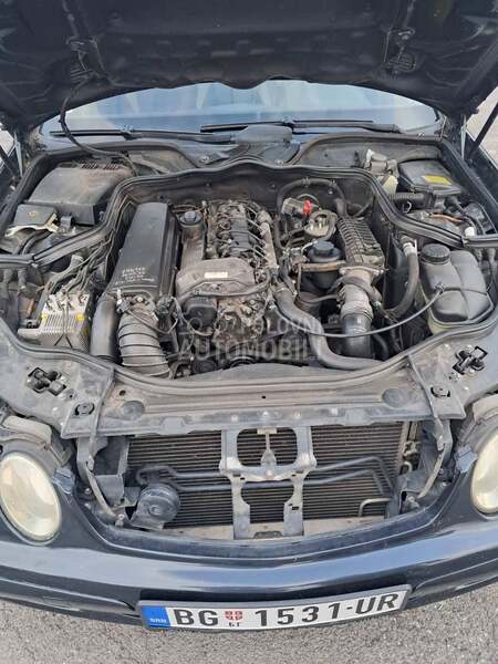 Mercedes Benz E 220 