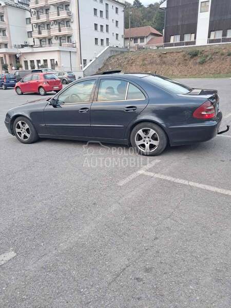 Mercedes Benz E 220 