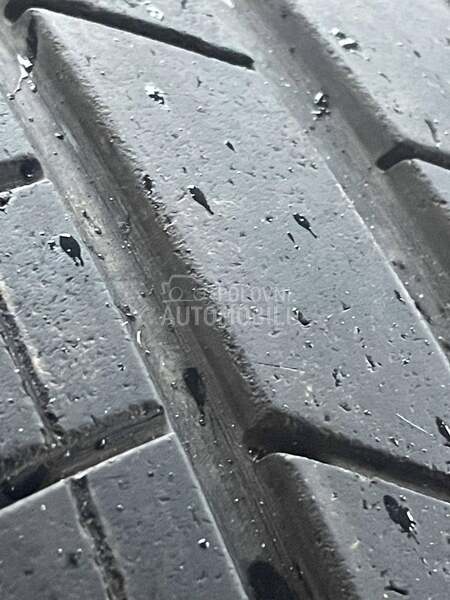 Hankook 225/45 R19 Letnja