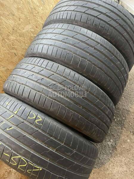 Hankook 225/45 R19 Letnja