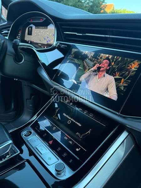 Audi Q8 S line
