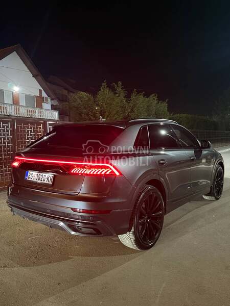 Audi Q8 S line