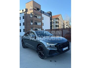 Audi Q8 S line