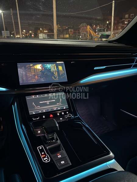 Audi Q8 S line