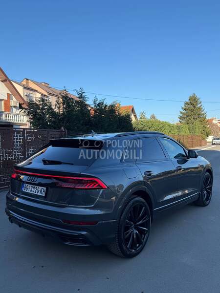 Audi Q8 S line