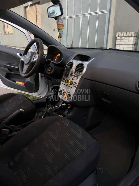 Opel Corsa D 