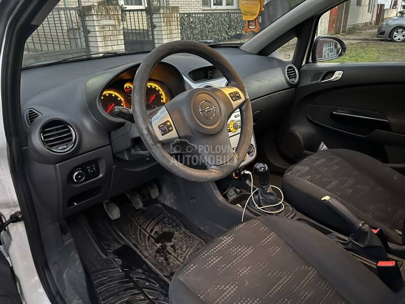 Opel Corsa D 