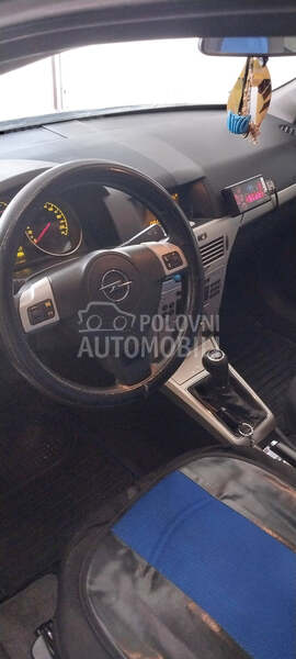 Opel Astra H 