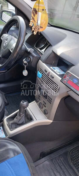 Opel Astra H 