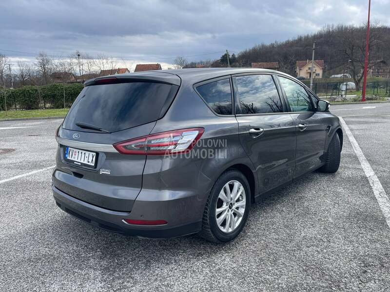 Ford S-Max 