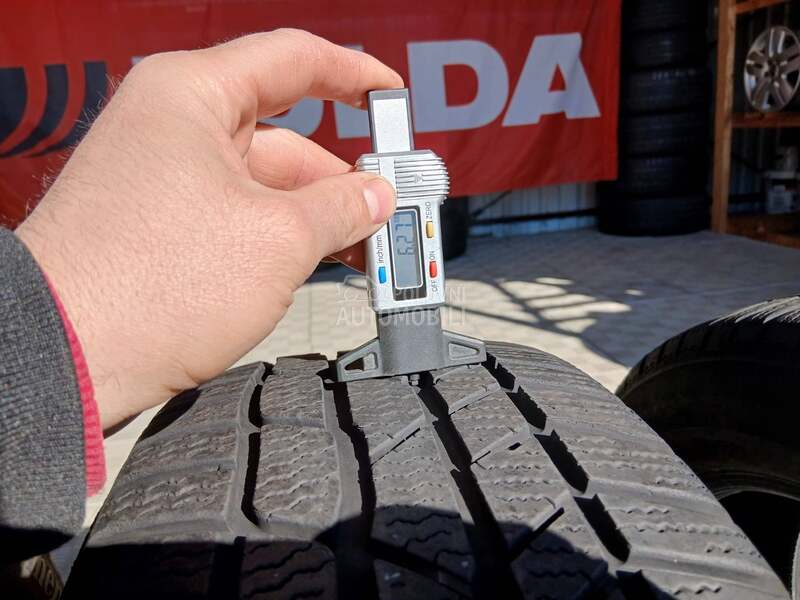 Continental 205/55 R16 Zimska