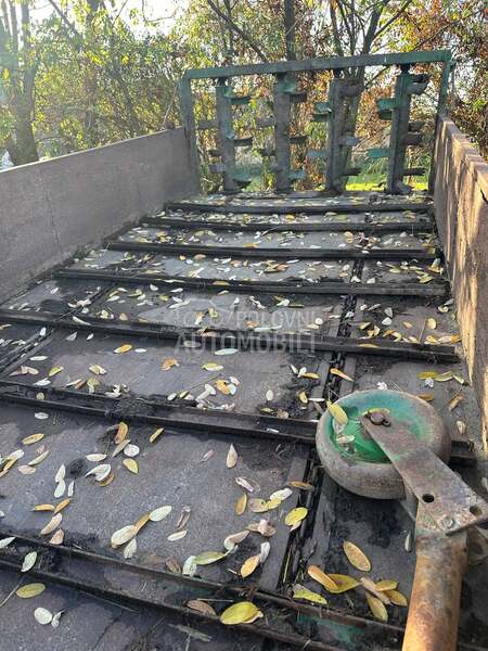 Tehnostroj 4 t vise prikolica