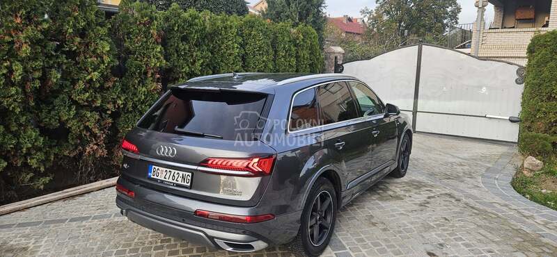 Audi Q7 