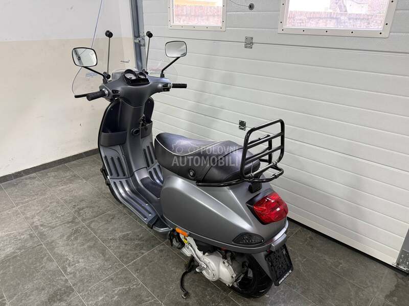 Piaggio VESPA LX50