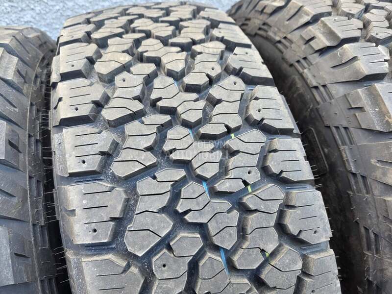 General 265/70 R17 Sve sezone
