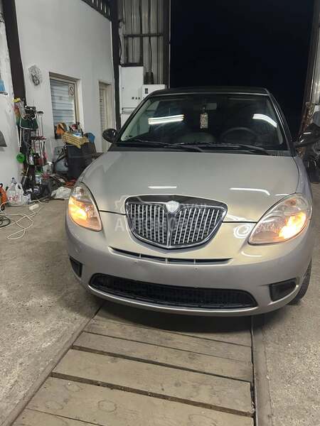 Lancia Ypsilon 1.3mjet