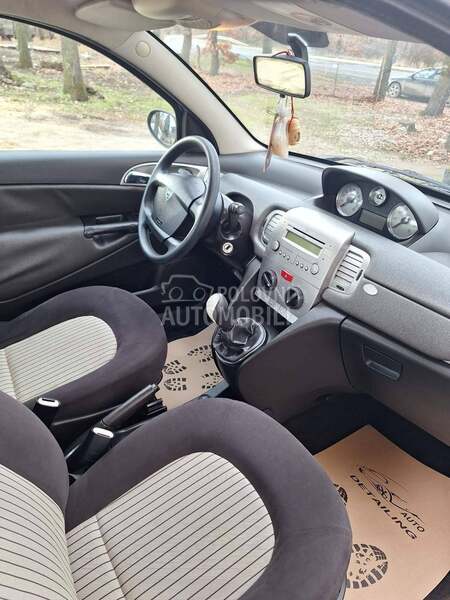 Lancia Ypsilon 1.3mjet