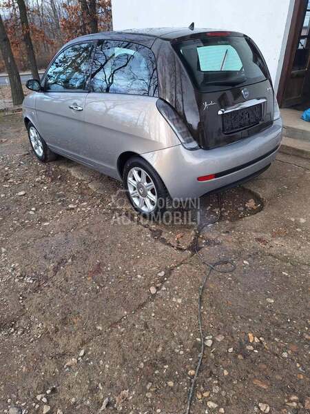 Lancia Ypsilon 1.3mjet