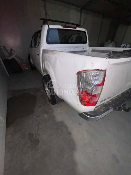 Nissan Navara 