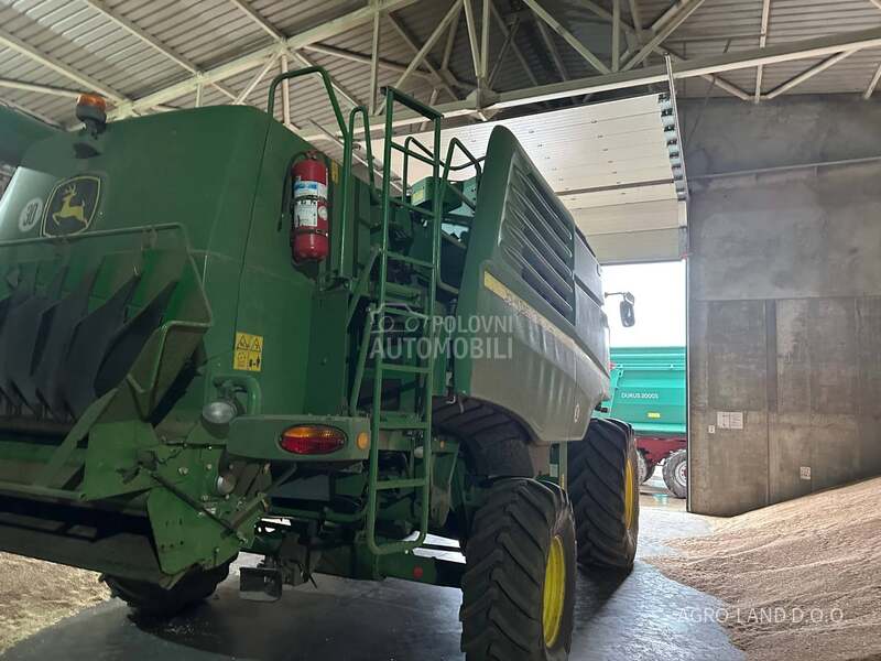 John Deere T660i