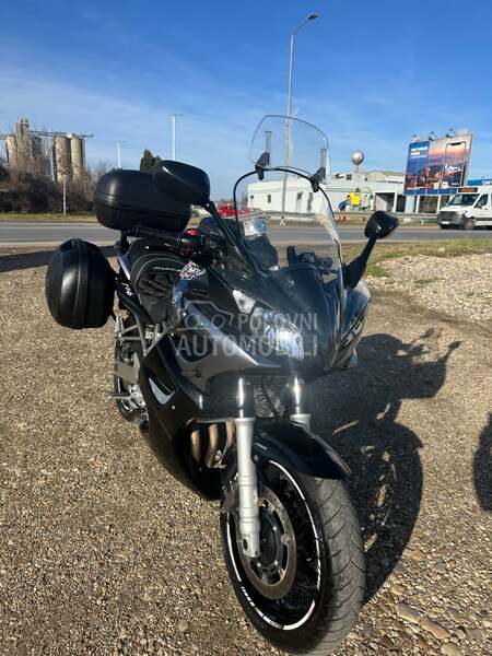 Yamaha Fazer 600