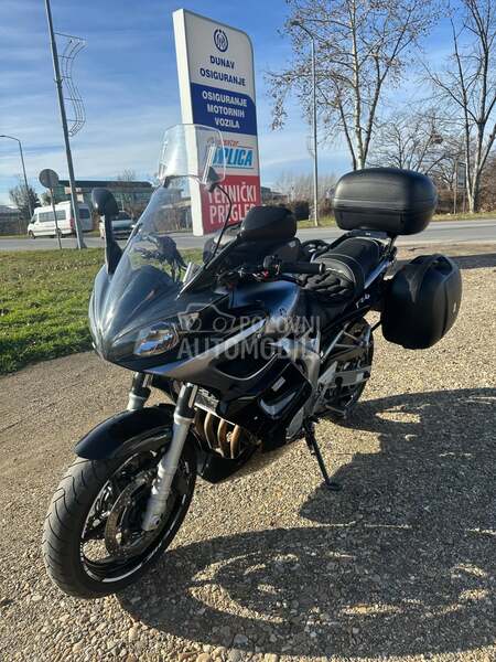 Yamaha Fazer 600