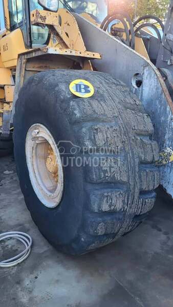 Gume za Volvo L180G