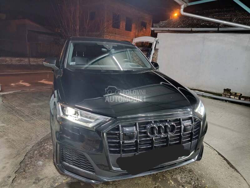 Audi Q7 