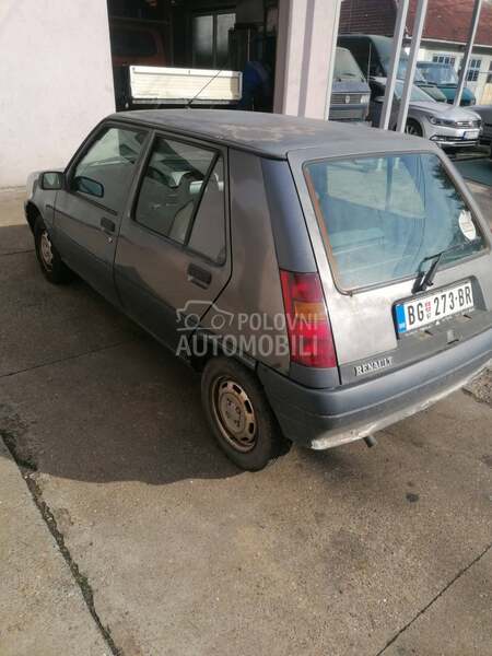 Renault R 5 